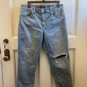 Women’s Lucky Brand Light Blue Distressed Boyfriend Jeans 8/29